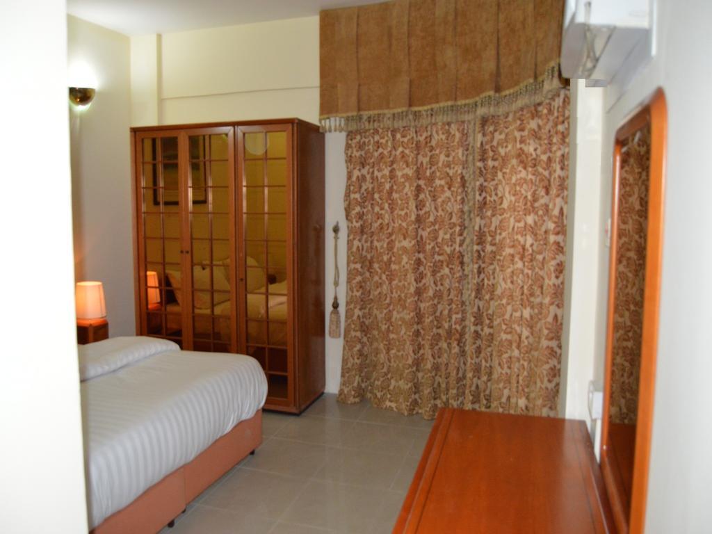 San Rock Hotel Manama Exterior photo