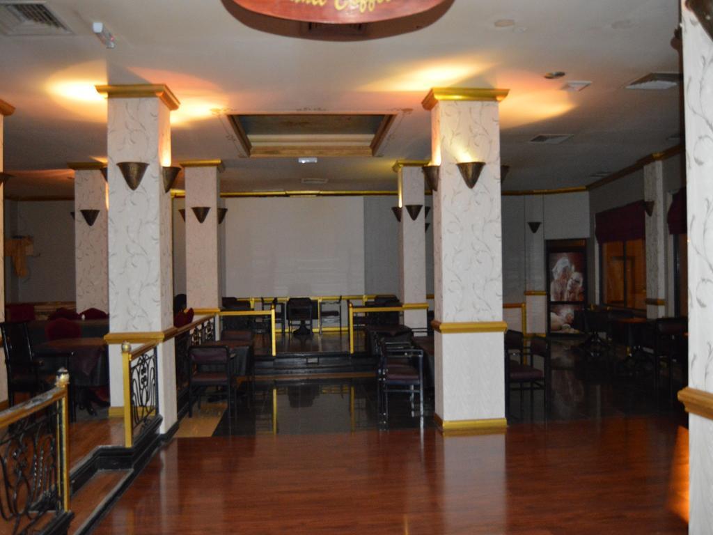 San Rock Hotel Manama Exterior photo